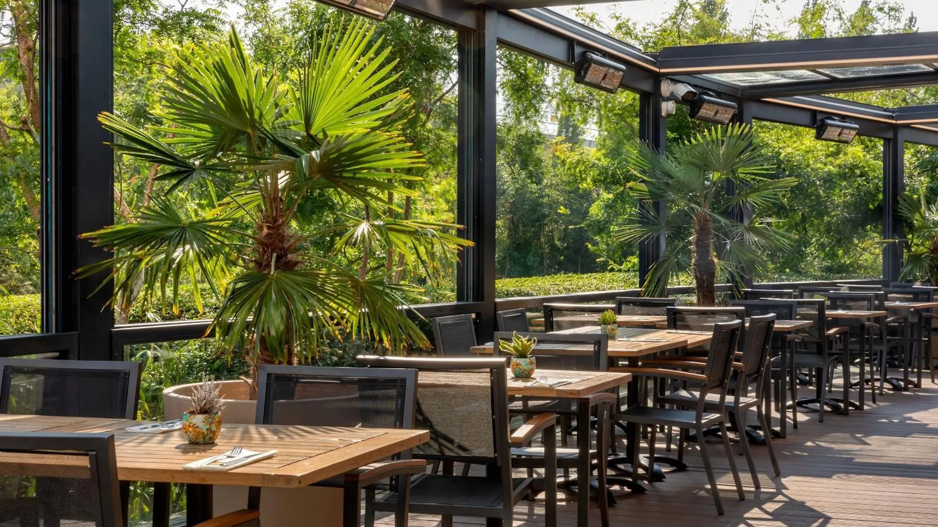 Corendon Amsterdam Schiphol Airport, A Tribute Portfolio Hotel Badhoevedorp